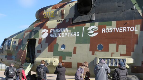 روسیه با نمایش هلیکوپتر سنگین Mi-26 قدرت نظامی خود را نشان میدهد - اسپوتنیک افغانستان  
