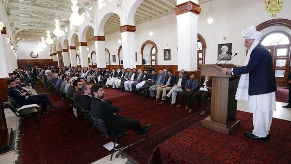 دیدار غنی با هیئت مذاکره کننده  نشست قطر در ارگ - اسپوتنیک افغانستان  