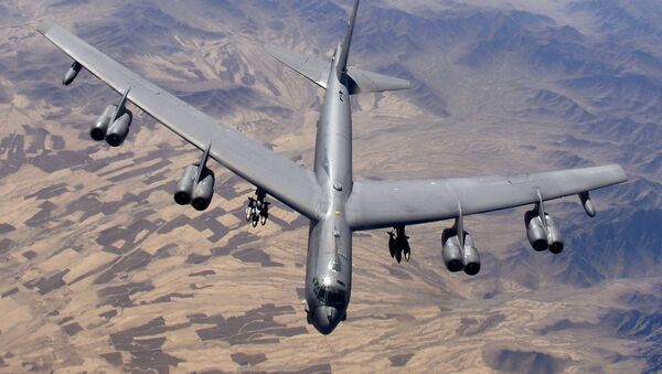 طیاره بمب افکن استراتیژیکی B-52 امریکا - اسپوتنیک افغانستان  