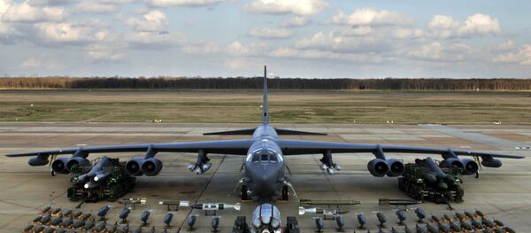 بمب افکن استراتژیک B-52H  بمب افکن استراتژیک B-52H  - اسپوتنیک افغانستان