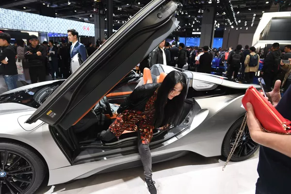 موتر BMW i8 - نمایشگاه بین المللی موتر در شانگهای - اسپوتنیک افغانستان  