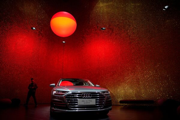 موتر Audi A8L - نمایشگاه بین المللی موتر در شانگهای - اسپوتنیک افغانستان  