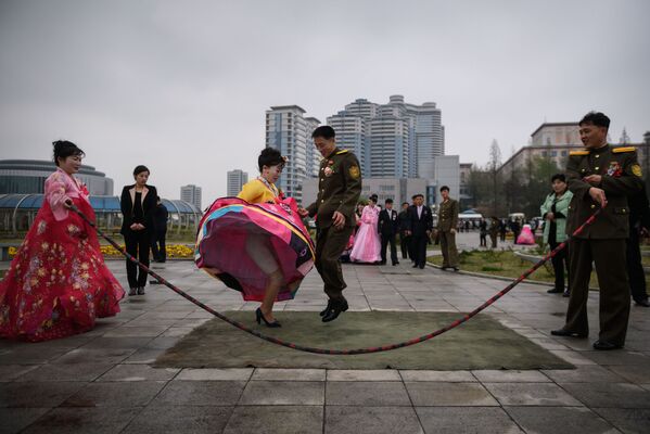 عروس و داماد - پیونگ یانگ، کوریای شمالی - اسپوتنیک افغانستان  