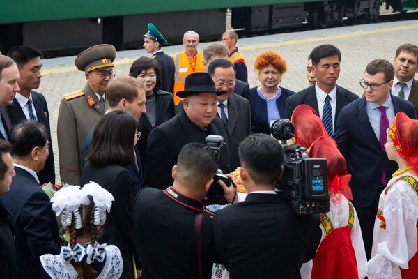 رهبر کوریای شمالی در ایستگاه قطار هاسان - اسپوتنیک افغانستان  