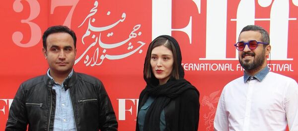 درخشش افغانستان در جشنواره جهانی فیلم فجر/ دریافت دو دیپلم افتخار برای افغانستان در مراسم پایانی سی و هفتمین جشنواره جهانی فیلم فجر درخشش افغانستان در جشنواره جهانی فیلم فجر/ دریافت دو دیپلم افتخار برای افغانستان در مراسم پایانی سی و هفتمین جشنواره جهانی فیلم فجر - اسپوتنیک افغانستان