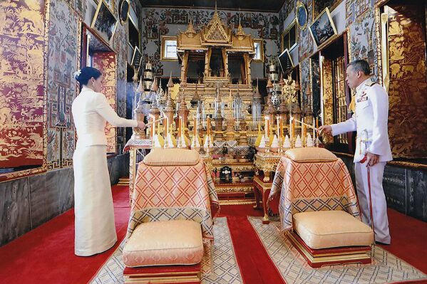 واجیرالونگ کورن، پادشاه تایلند با ملکه سوتیدا - اسپوتنیک افغانستان  