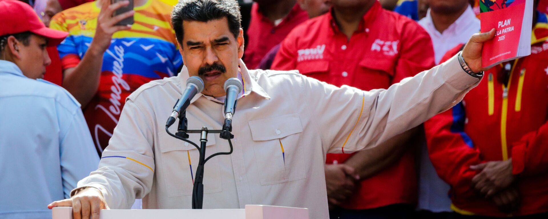 Президент Венесуэлы Николас Мадуро выступает в Каракасе на акции своих сторонников - اسپوتنیک افغانستان  , 1920, 28.05.2024