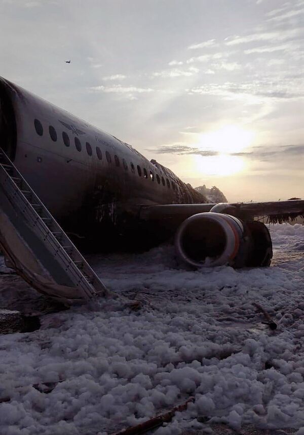 سانحه هواپیمای مسافربری Superjet 100 در فرودگاه شرمتیوو- مسکو - اسپوتنیک افغانستان  