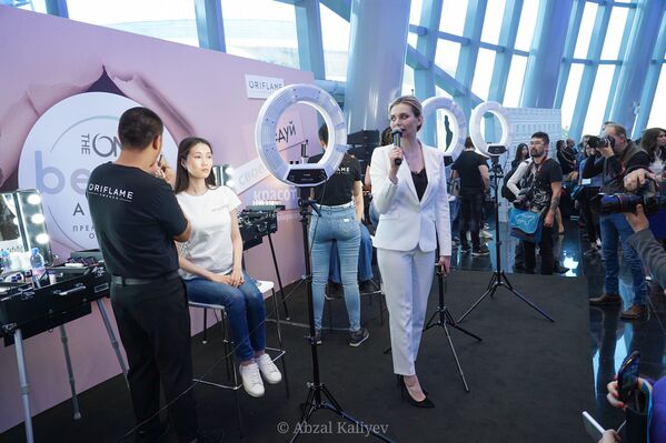 آمادگی برای مسابقه زیبایی «ملکه قزاقستان ۲۰۱۹» - اسپوتنیک افغانستان  