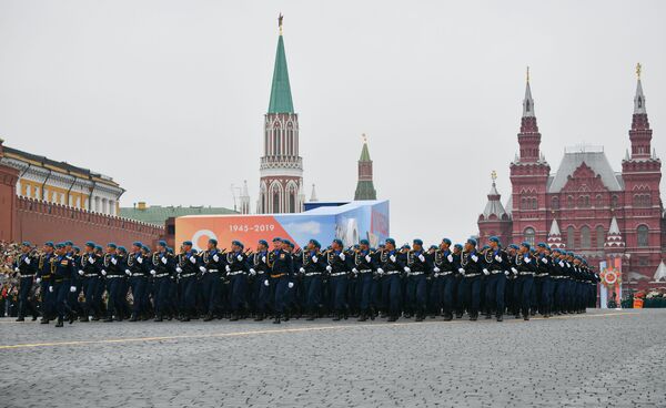 رژه نظامی در مسکو به مناسبت ۷۴ مین سالگرد پیروزی بر فاشیسم به روایت تصویر - اسپوتنیک افغانستان  