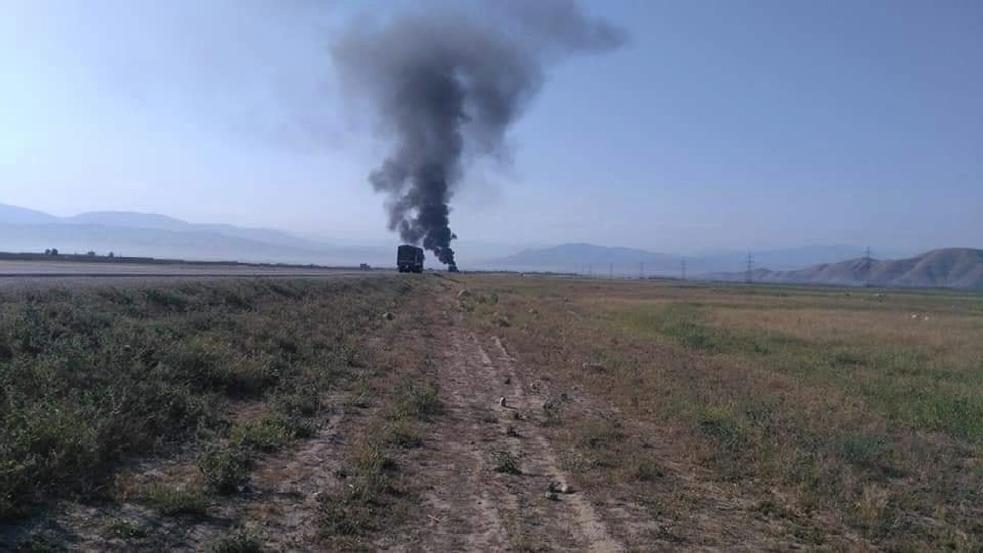 آتش زدن 2 تانکر تیل در بغلان توسط طالبان - اسپوتنیک افغانستان  , 1920, 02.07.2022