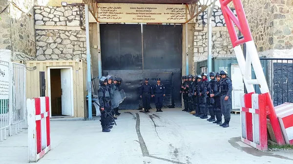 مسئولین زندان پلچرخی: هر زندانی که کتاب بخواند از قیدش کاسته میشود مسئولین زندان پلچرخی: هر زندانی که کتاب بخواند از قیدش کاسته میشود - اسپوتنیک افغانستان