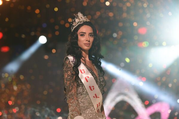 ایاکوی ماتیوسیان، برنده مسابقه ملی زیبایی ارمنستان - اسپوتنیک افغانستان  