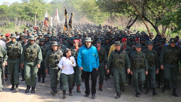 ارتش ونزوئلا به امریکا: سلاح در دست منتظر شما هستیم - اسپوتنیک افغانستان  