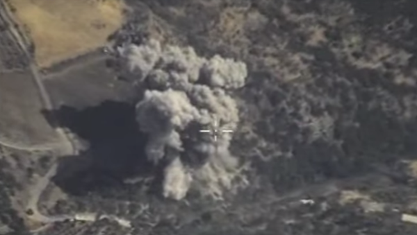 طیارات نیروی های هوایی – فضایی روسیه کارگاه ساختن «کمربندهای شهادت» را در سوریه از بین بردند - اسپوتنیک افغانستان  