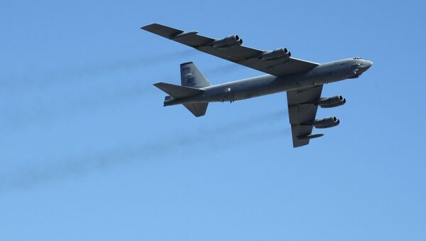 پرواز B-52H امریکایی بر فراز آسمان روسیه - اسپوتنیک افغانستان  