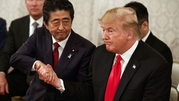 Президент США Дональд Трамп и премьер-министр Синдзо Абэ в Токио - اسپوتنیک افغانستان  