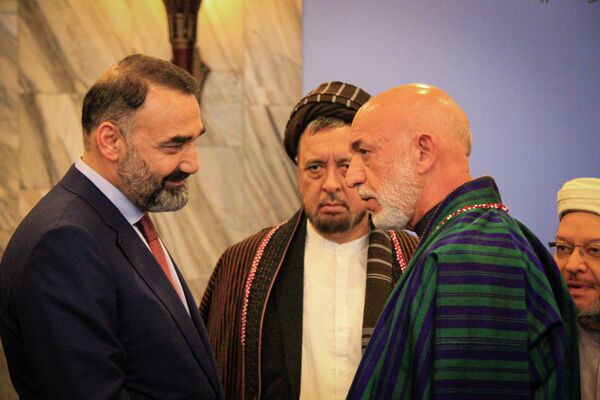 حامد کرزی، عطا محمد نور و محمد محقق در دومین نشست بین‌الافغانی در مسکو - اسپوتنیک افغانستان  