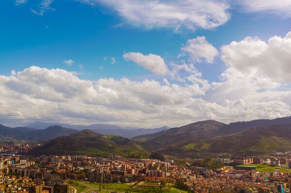 نمایی از شهر بیلبائو، اسپانیا – از کوه های آرتکساندا - اسپوتنیک افغانستان  