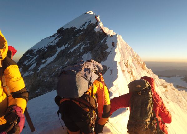 کوهنوردان در نزدیکی قله کوه اورست – نیپال - اسپوتنیک افغانستان  