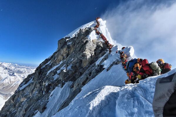 ازدحام بی‌سابقه کوهنوردان در نزدیکی قله کوه اورست – نیپال - اسپوتنیک افغانستان  