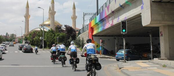 بایسکل‌سواران راه لاجورد به انقره رسیدند - اسپوتنیک افغانستان  