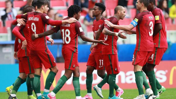 Members of Portugal's national team celebrate a goal during the 2017 FIFA Confederations Cup third-place match between Portugal and Mexico - اسپوتنیک افغانستان  