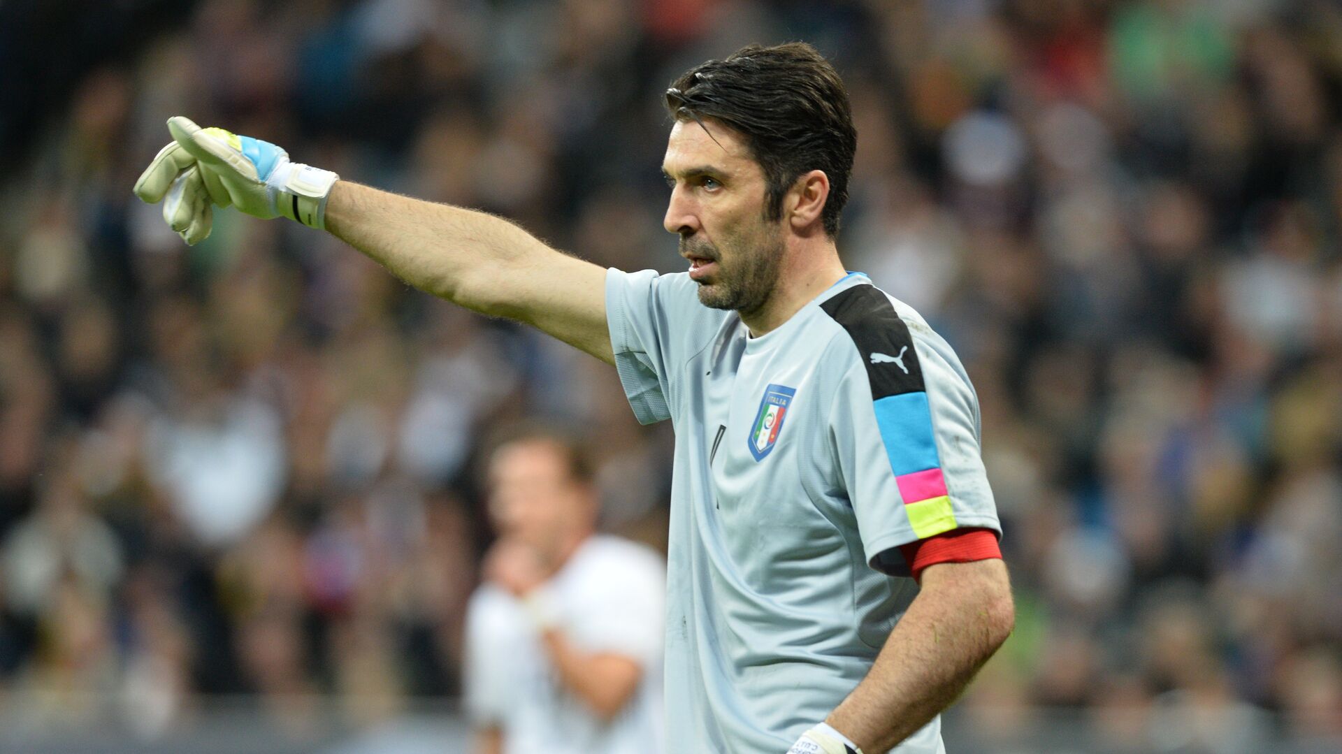 Italy goalkeeper Gianluigi Buffon calls for teammates' attention during a friendly soccer match between Germany and Italy at the Allianz Arena in Munich, March 29, 2016  - اسپوتنیک افغانستان  , 1920, 26.04.2022