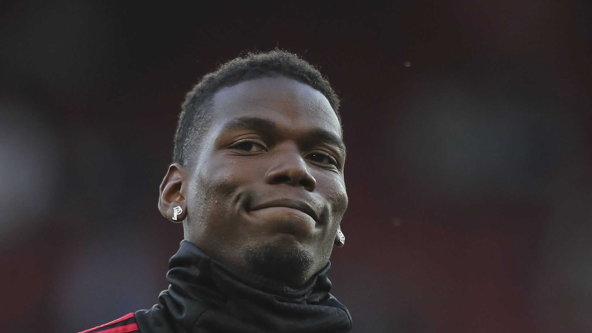 Manchester United's Paul Pogba applauds the fans as he takes part in the warm up prior to the start of the English Premier League soccer match between Manchester United and Leicester City at Old Trafford, in Manchester, England, Friday, Aug. 10, 2018 - اسپوتنیک افغانستان  , 1920, 17.03.2022