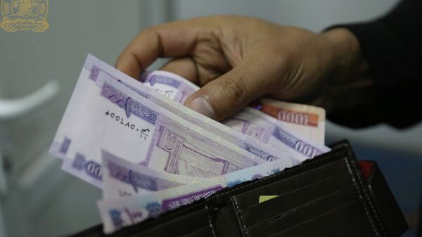 بانک مرکزی: افغانستان 8.6 میلیارد دالر پول ذخیره کرده است - اسپوتنیک افغانستان  