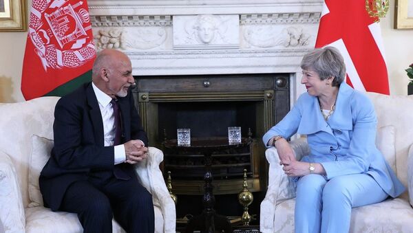 رئیس جمهور غنی و نخست وزیر انگلیس درباره صلح افغانستان گفتگو کردند - اسپوتنیک افغانستان  