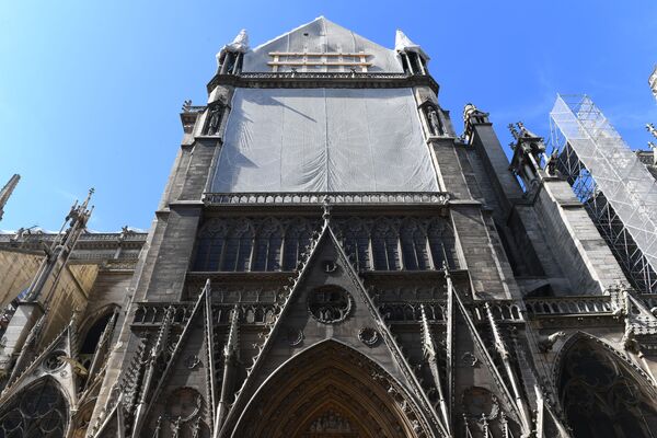 بازسازی کلیسای نوتردام پاریس پس پس از آتش‌سوزی - اسپوتنیک افغانستان  