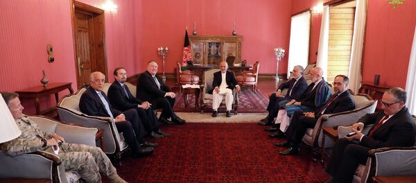 امریکا به رهبران افغانستان: با طالبان توافق نکنید نیروهایمان را بیرون میکنیم امریکا به رهبران افغانستان: با طالبان توافق نکنید نیروهایمان را بیرون میکنیم - اسپوتنیک افغانستان