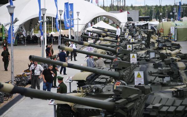 تجهیزات نظامی در نمایشگاه  بین‌المللی نظامی و دفاعی «اردو ۲۰۱۹» - اسپوتنیک افغانستان  