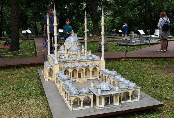 ماکت «مسجد قلب چچن» در نمایشگاه «روسیه در مینیاتوری» - اسپوتنیک افغانستان  