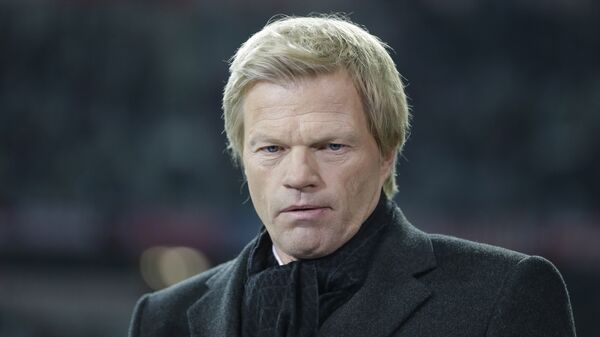 Former Bayern Munich goalkeeper and TV sports moderator Oliver Kahn is waiting for an interview prior to the soccer Champions League group F match between FC Bayern Munich and OSC Lille in Munich, Germany, Wednesday, Nov. 7, 2012 - اسپوتنیک افغانستان  