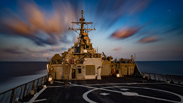ورود کشتی جنگی امریکایی «کارنی» به آب‌های دریای سیاه - اسپوتنیک افغانستان  