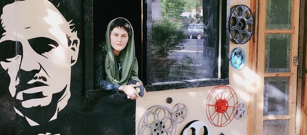 کریمی در واکنش به ویران کردن سینما پارک: تاریخ این سرزمین را ویران نکنید کریمی در واکنش به ویران کردن سینما پارک: تاریخ این سرزمین را ویران نکنید - اسپوتنیک افغانستان