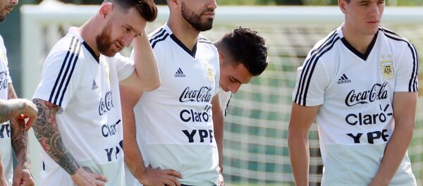 شکایت آلبی سلسته از داور بازی با برزیل - اسپوتنیک افغانستان  