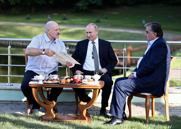 جلسه غیر رسمی روسای جمهور روسیه، بلاروس و تاجکستان – مینسک - اسپوتنیک افغانستان  