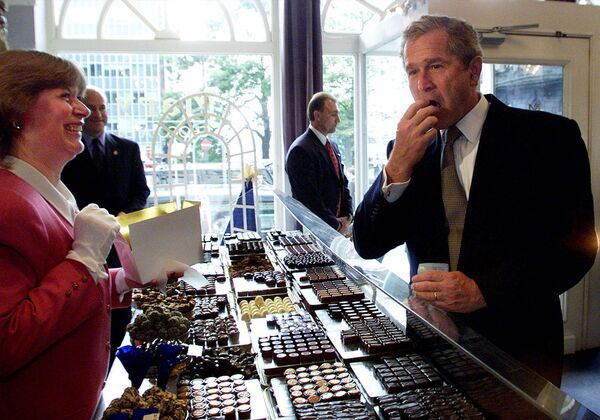 جرج دابلیو بوش، رئیس جمهور پیشین امریکا در بروکسل - اسپوتنیک افغانستان  