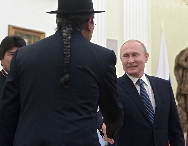 دیدار ولادیمیر پوتین، رئیس جمهور روسیه با اوو مورالس، رئیس جمهور بولیویا – کاخ کرملین - اسپوتنیک افغانستان  