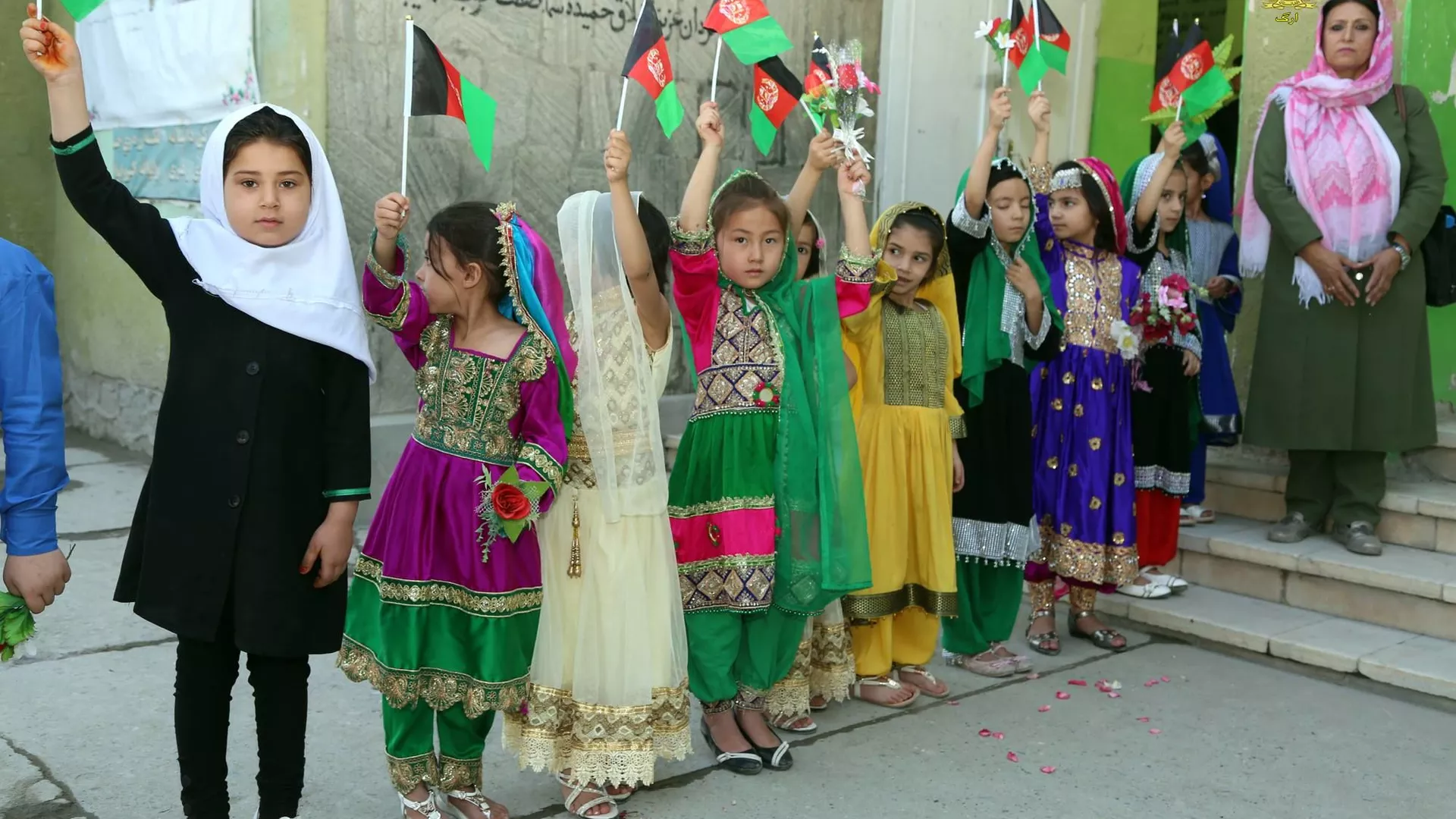 شاگردان مکتب افغانستان