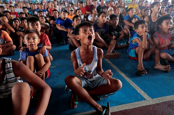 تماشاگران مسابقه بوکس در فیلیپین - اسپوتنیک افغانستان  