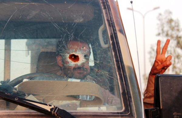 سرباز یمنی در پشت فرمان خودرو - اسپوتنیک افغانستان  