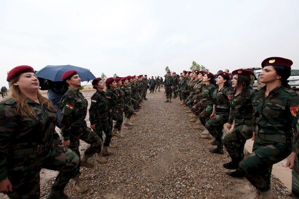 زنان مبارز کُرد در جریان آموزش نظامی در شهر بغداد - اسپوتنیک افغانستان  