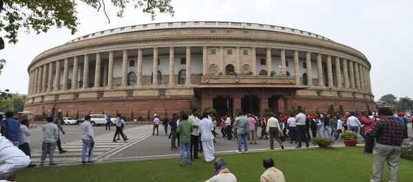 لغو وضعیت خاص کشمیر توسط مجلس اعلای هند تصویب شد - اسپوتنیک افغانستان  