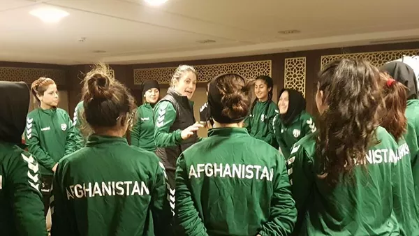 کیلی لیندزی مربی تیم ملی بانوان افغانستان