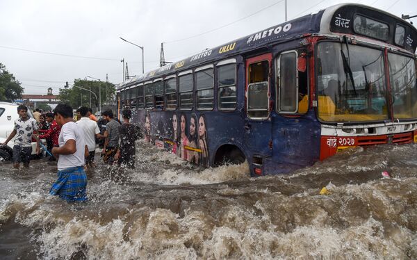 بمبئی هند پس از باران های شدید - اسپوتنیک افغانستان  