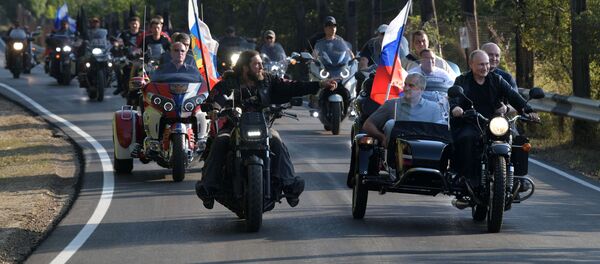 اعتراض وزارت خارجه اوکراین به موترسایکلسواریهای پوتین در کریمه اعتراض وزارت خارجه اوکراین به موترسایکلسواریهای پوتین در کریمه - اسپوتنیک افغانستان